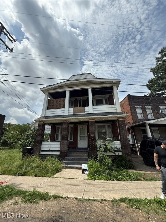 1176 E 61st Street