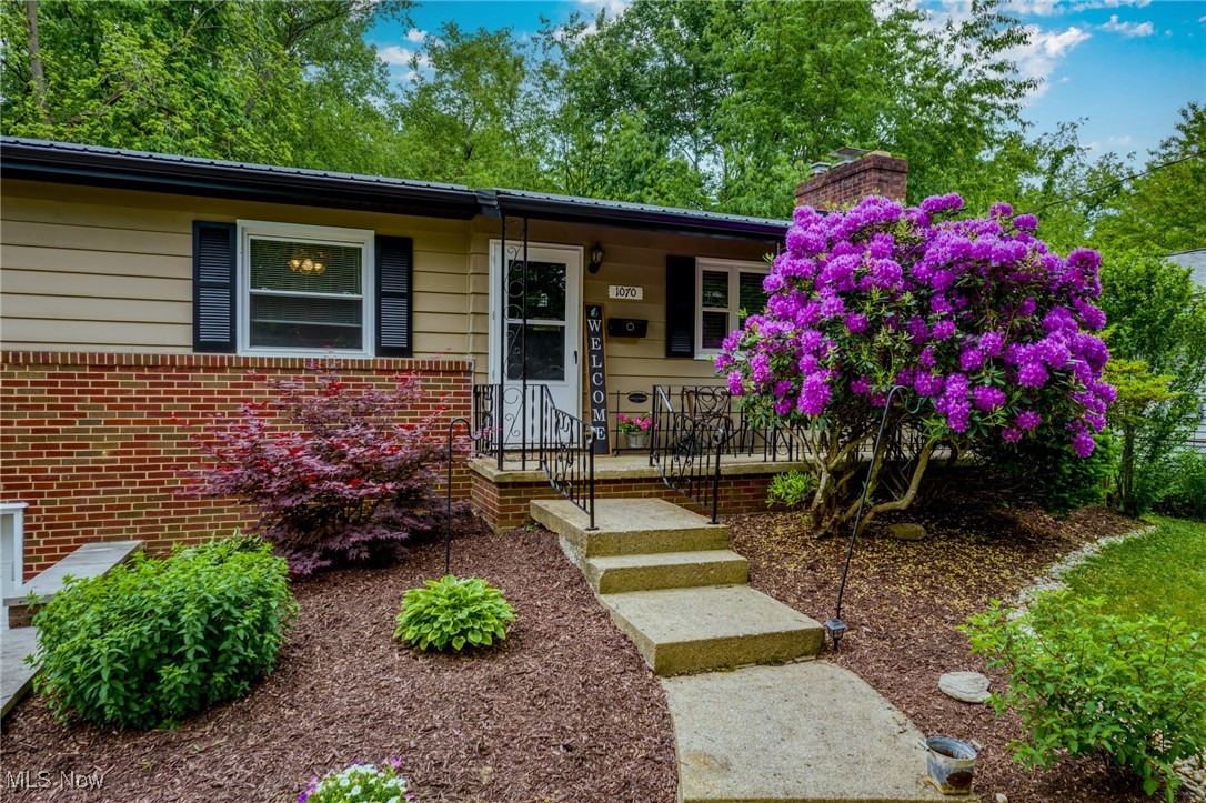 1070 Middlecoff Drive, Akron, Ohio image 2