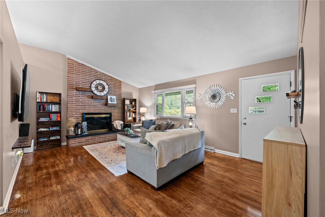 1070 Middlecoff Drive, Akron, Ohio image 6