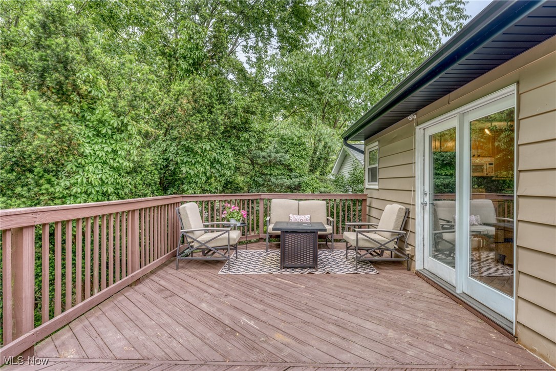 1070 Middlecoff Drive, Akron, Ohio image 42