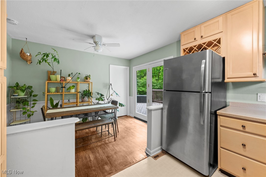 1070 Middlecoff Drive, Akron, Ohio image 16