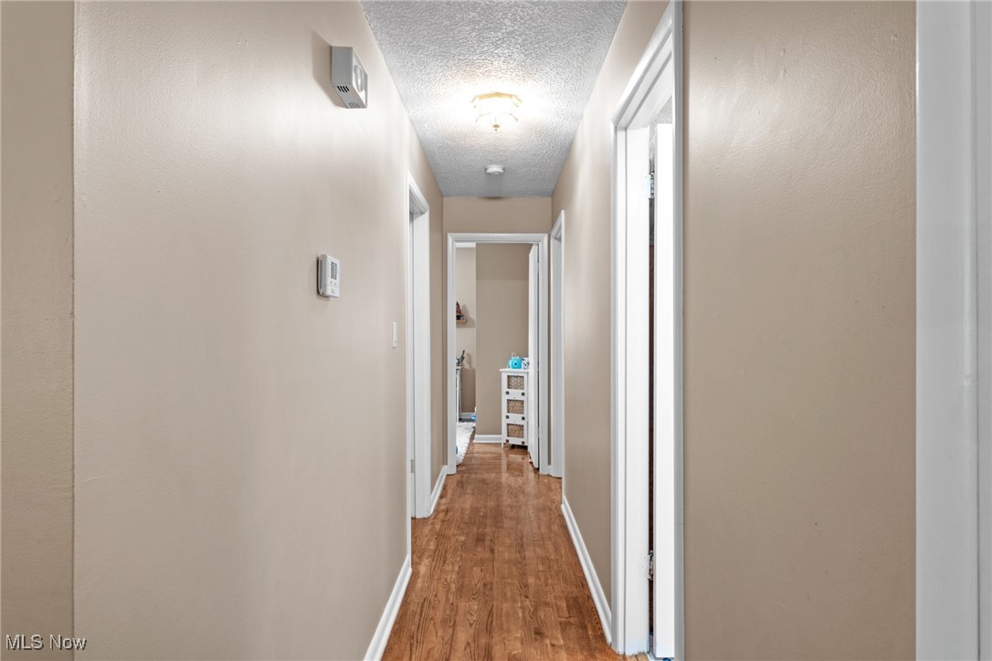 1070 Middlecoff Drive, Akron, Ohio image 22