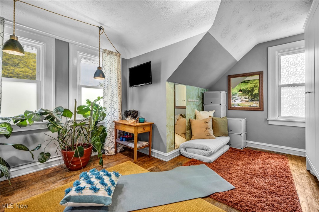 Broadfield - Residential