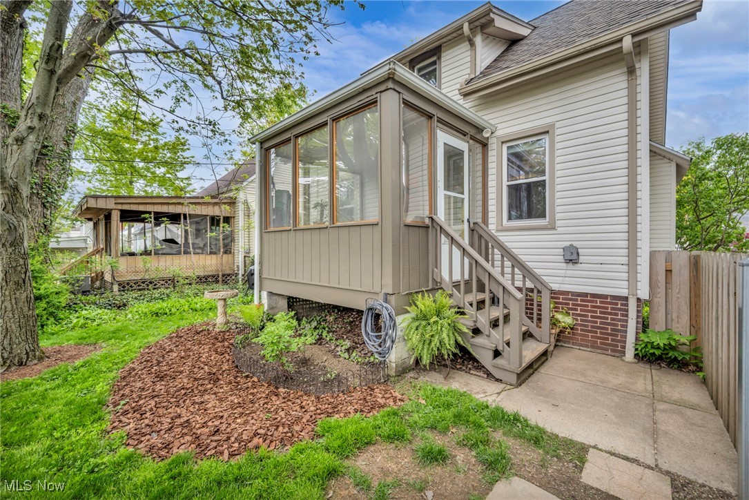 Broadfield - Residential