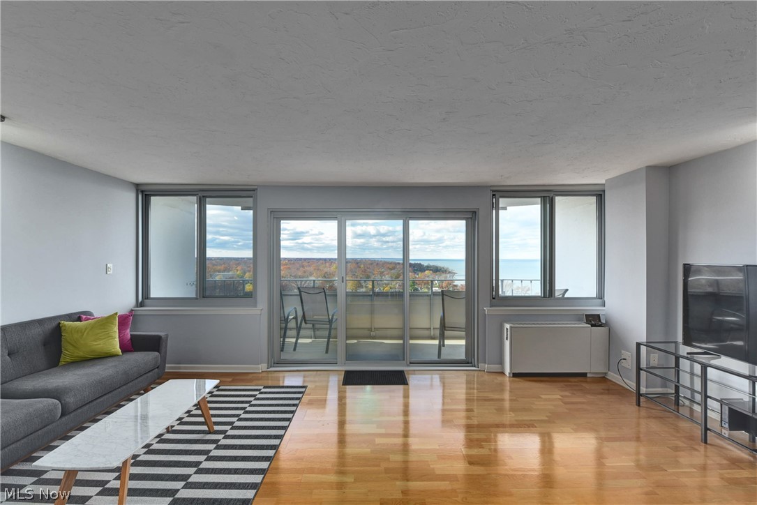 The Carlyle - Residential