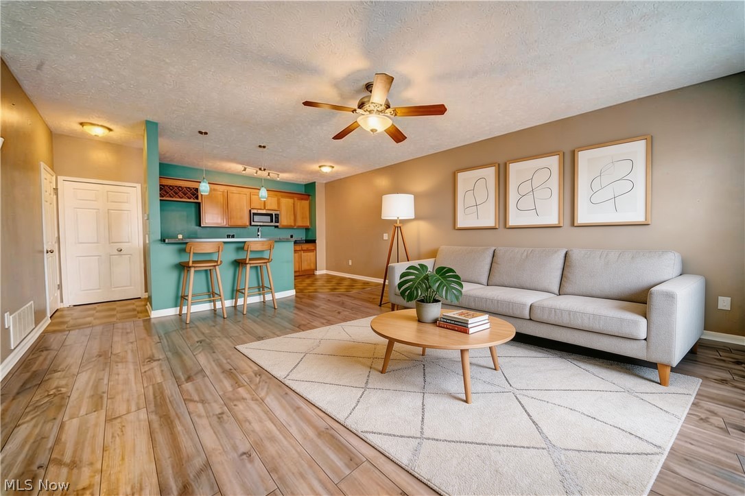 Chapman Grove Village Twnhms Sub Ph 2 - Residential