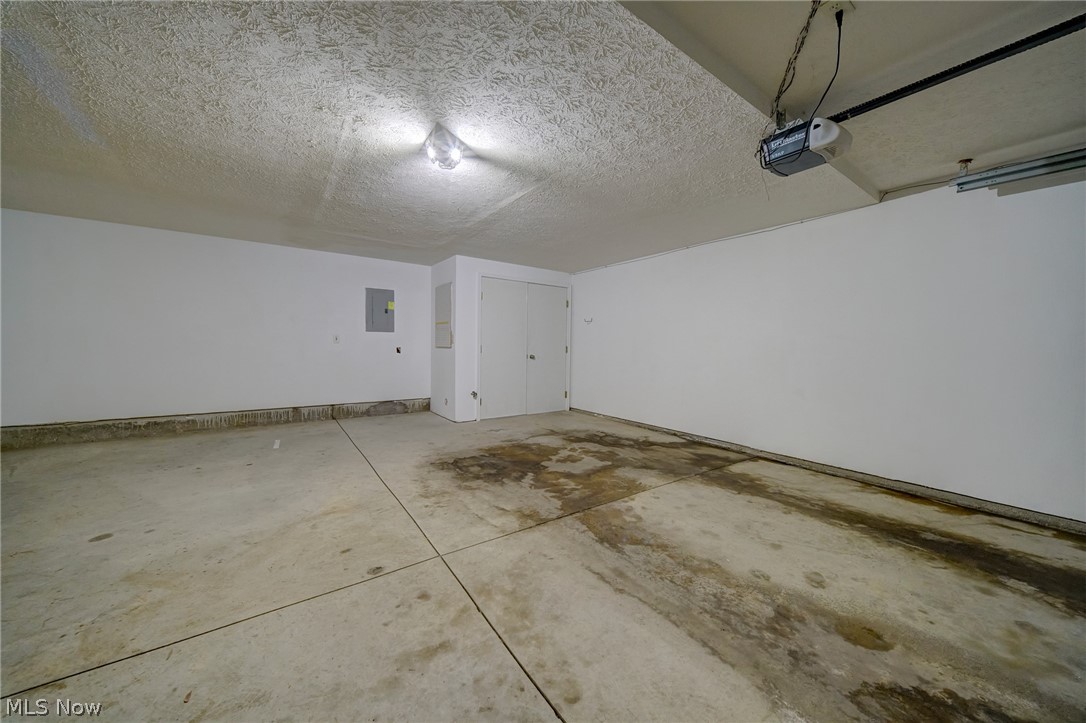 Chapman Grove Village Twnhms Sub Ph 2 - Residential