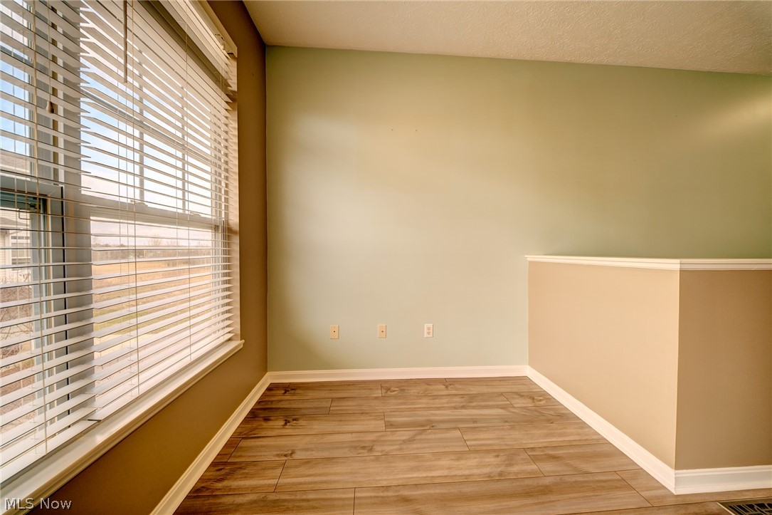 Chapman Grove Village Twnhms Sub Ph 2 - Residential