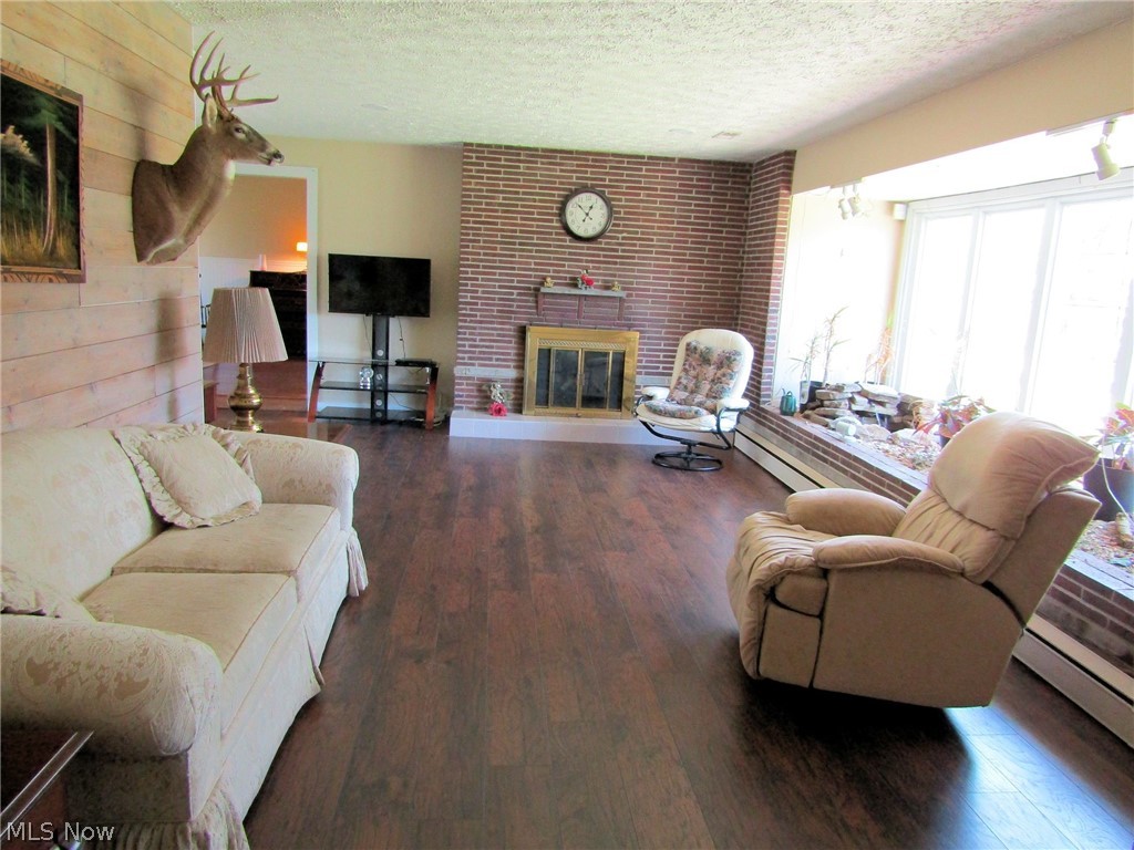 Salt Spgs 12 - Residential