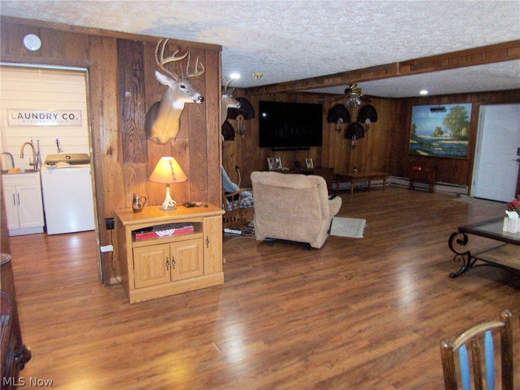 Salt Spgs 12 - Residential