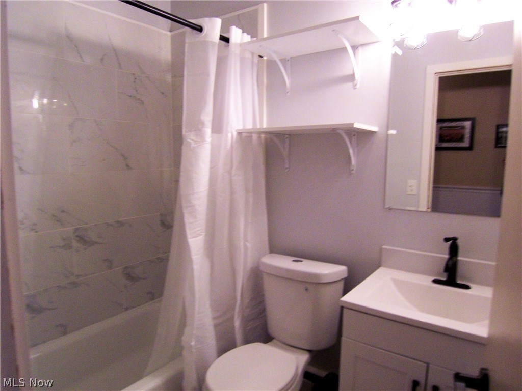 Salt Spgs 12 - Residential