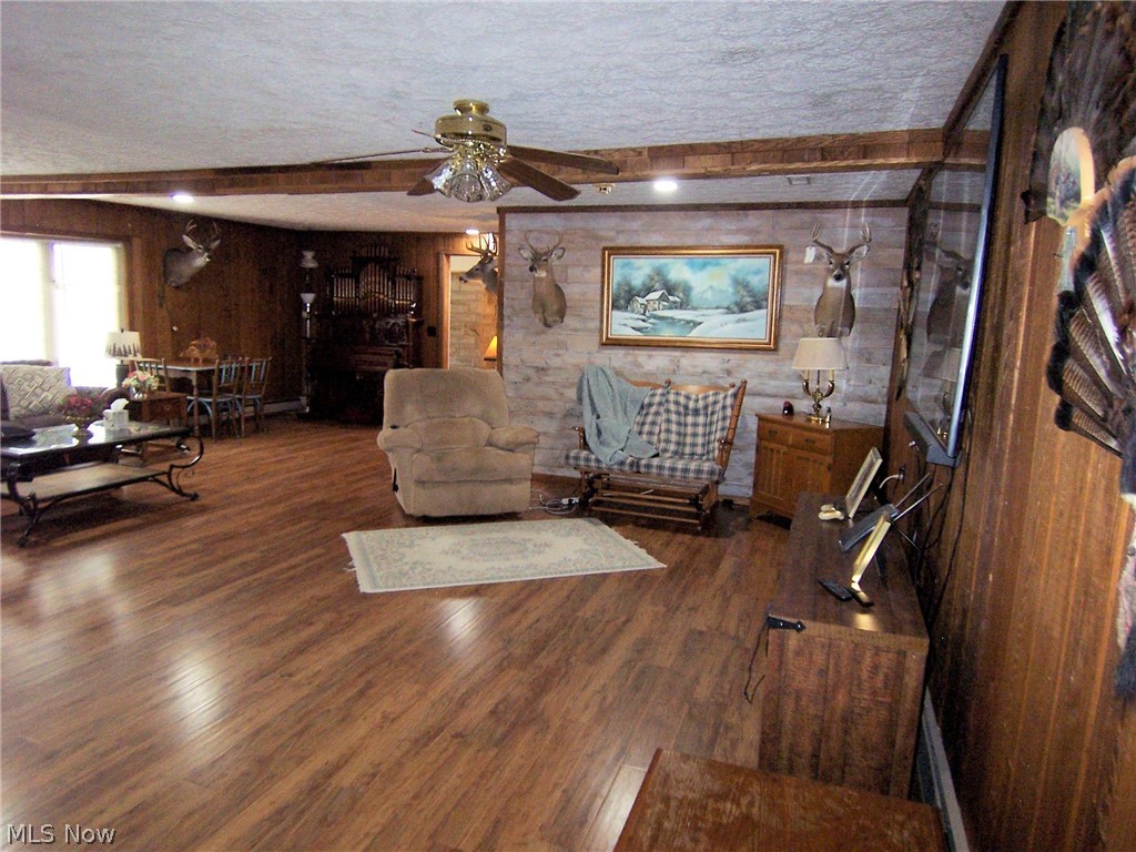 Salt Spgs 12 - Residential