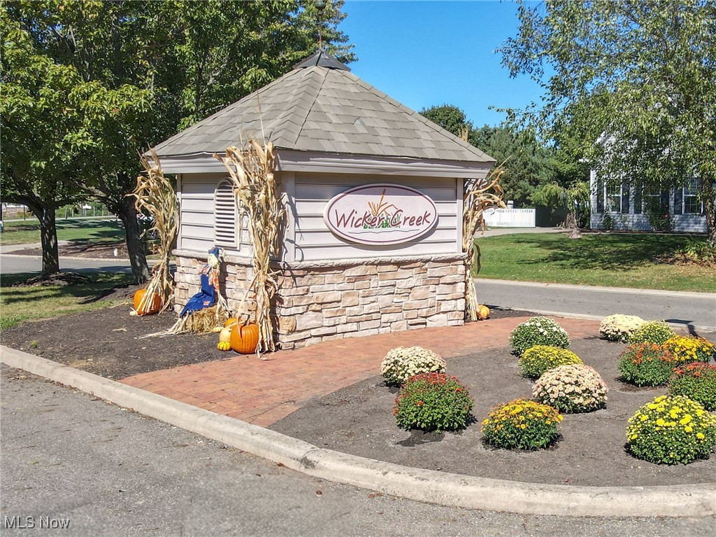 Wicker Crk #1 - Land