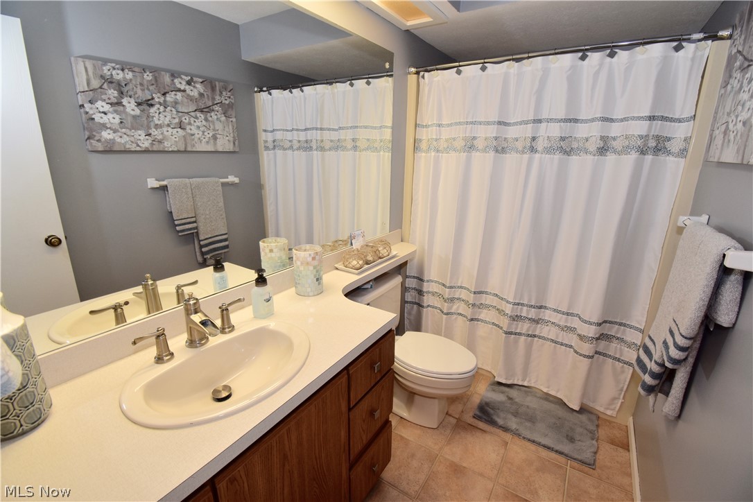 Snug Harbor Condo - Residential