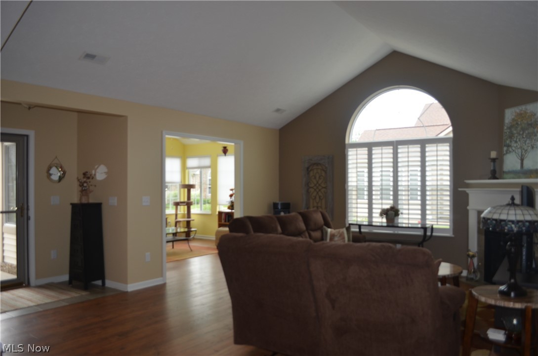 Crossings/West Vly Ph 10 Condo - Residential