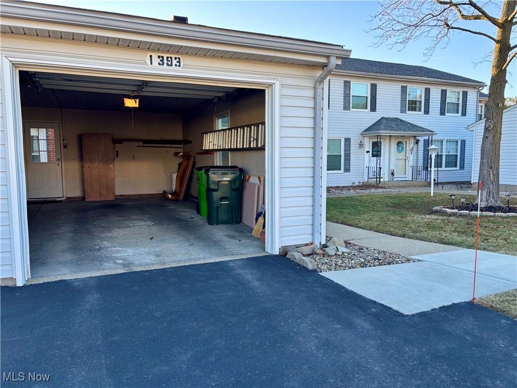 1393 S Azalea Boulevard, Barberton, Ohio image 3