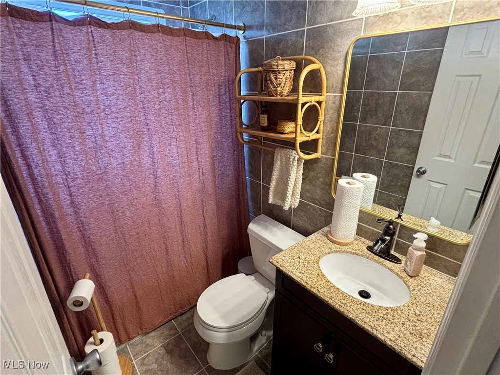 1393 S Azalea Boulevard, Barberton, Ohio image 17