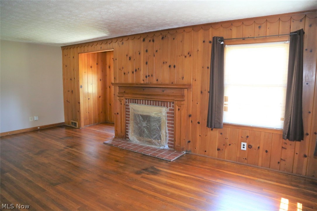 Suffield - Residential