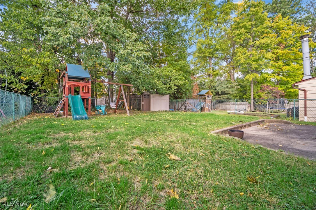 University Heights, Ohio 44118, United States, 3 Bedrooms Bedrooms, ,2 BathroomsBathrooms,Residential,Contingent,39758