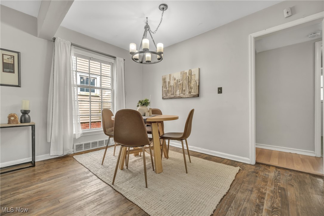 University Heights, Ohio 44118, United States, 3 Bedrooms Bedrooms, ,2 BathroomsBathrooms,Residential,Contingent,39758