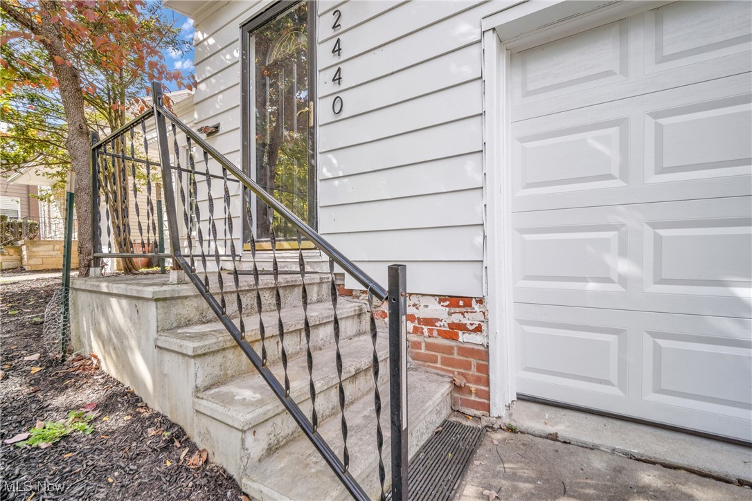 University Heights, Ohio 44118, United States, 3 Bedrooms Bedrooms, ,2 BathroomsBathrooms,Residential,Contingent,39758