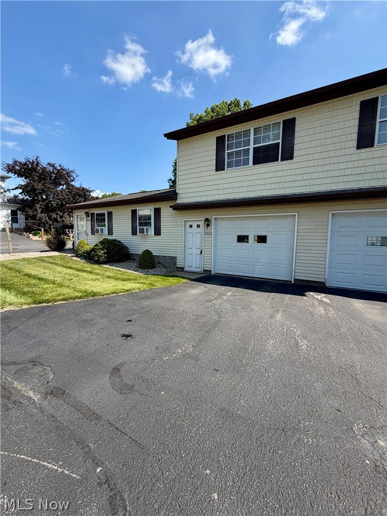 Photo of 1152 S Lincoln Avenue #A, Salem, OH 44460 (MLS # 5224659)