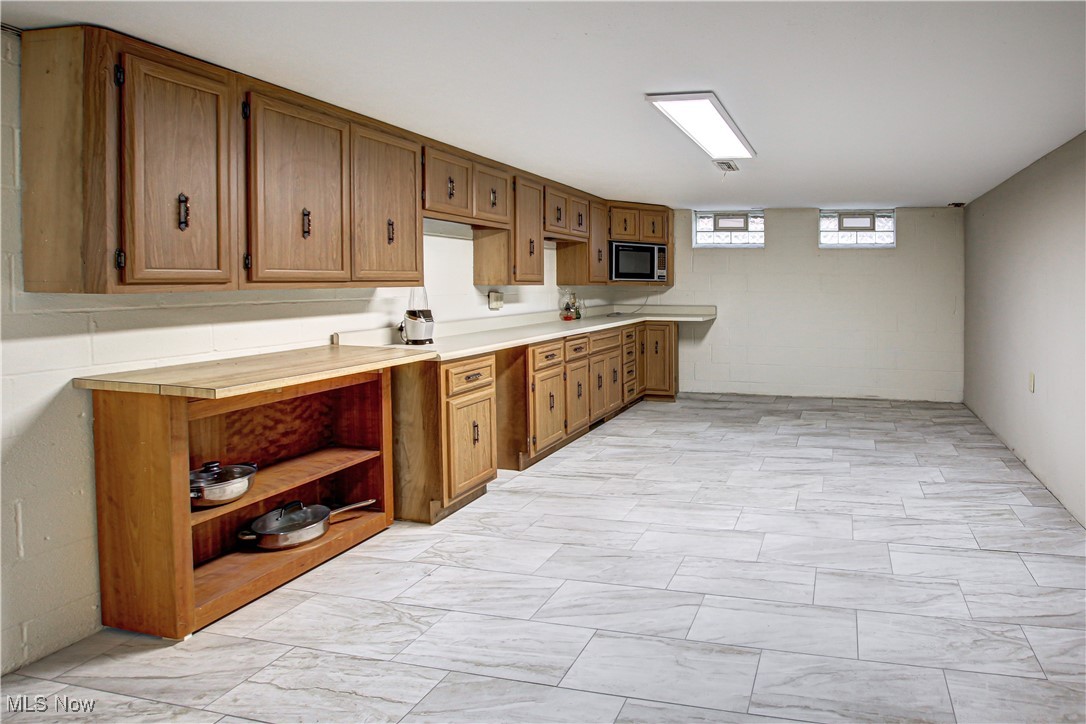 8218 Webster Road, Strongsville, Ohio image 31