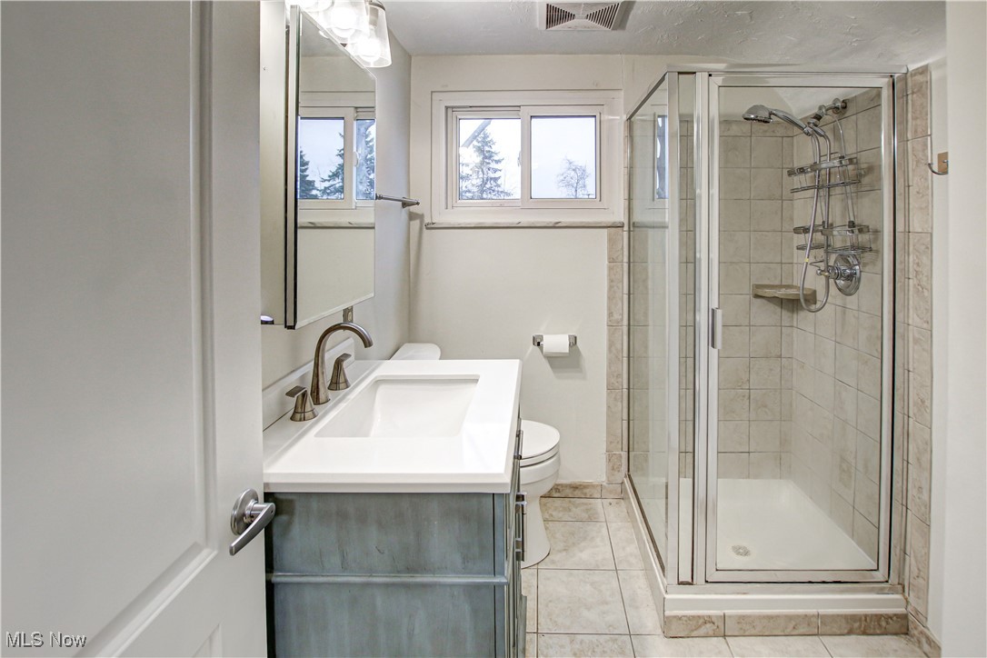 8218 Webster Road, Strongsville, Ohio image 20