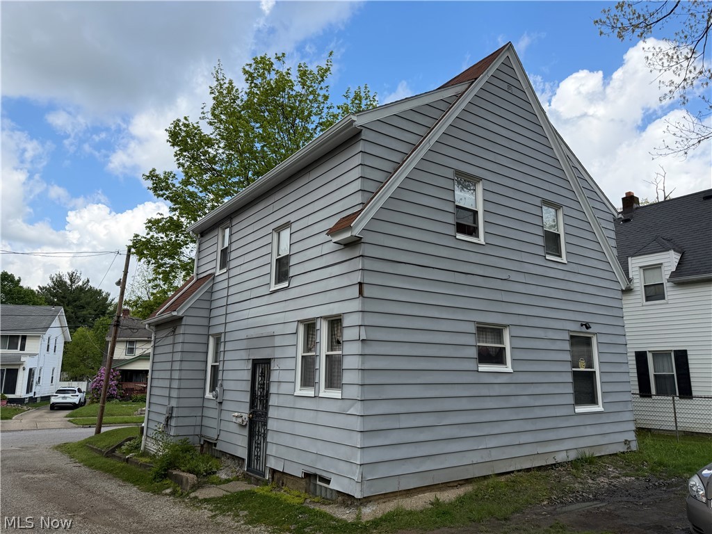 1187 Mercer Avenue