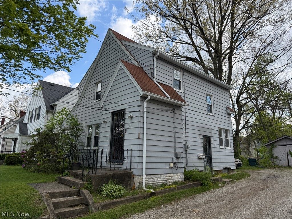Photo of 1187 Mercer Avenue, Akron, OH 44307 (MLS # 5210004)