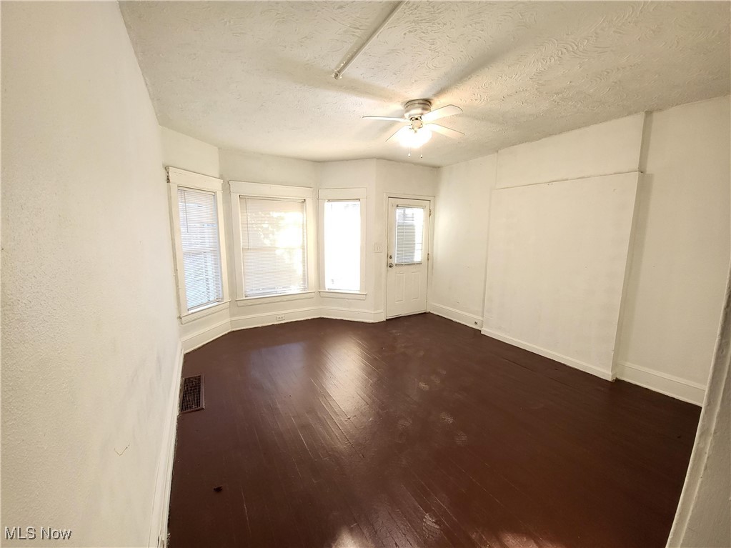 Lakeview Road - Residential Income