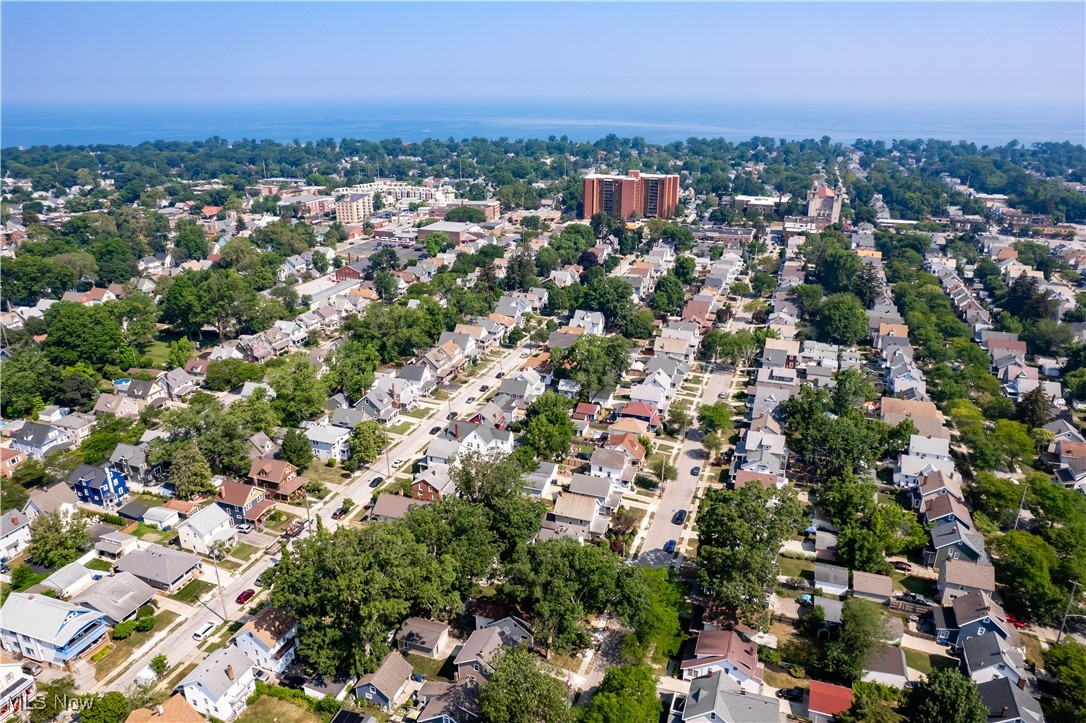 Mathews & Gilberts 03 - Residential