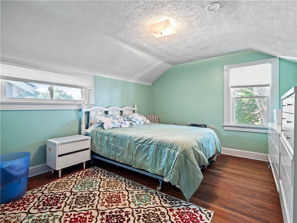 Mathews & Gilberts 03 - Residential