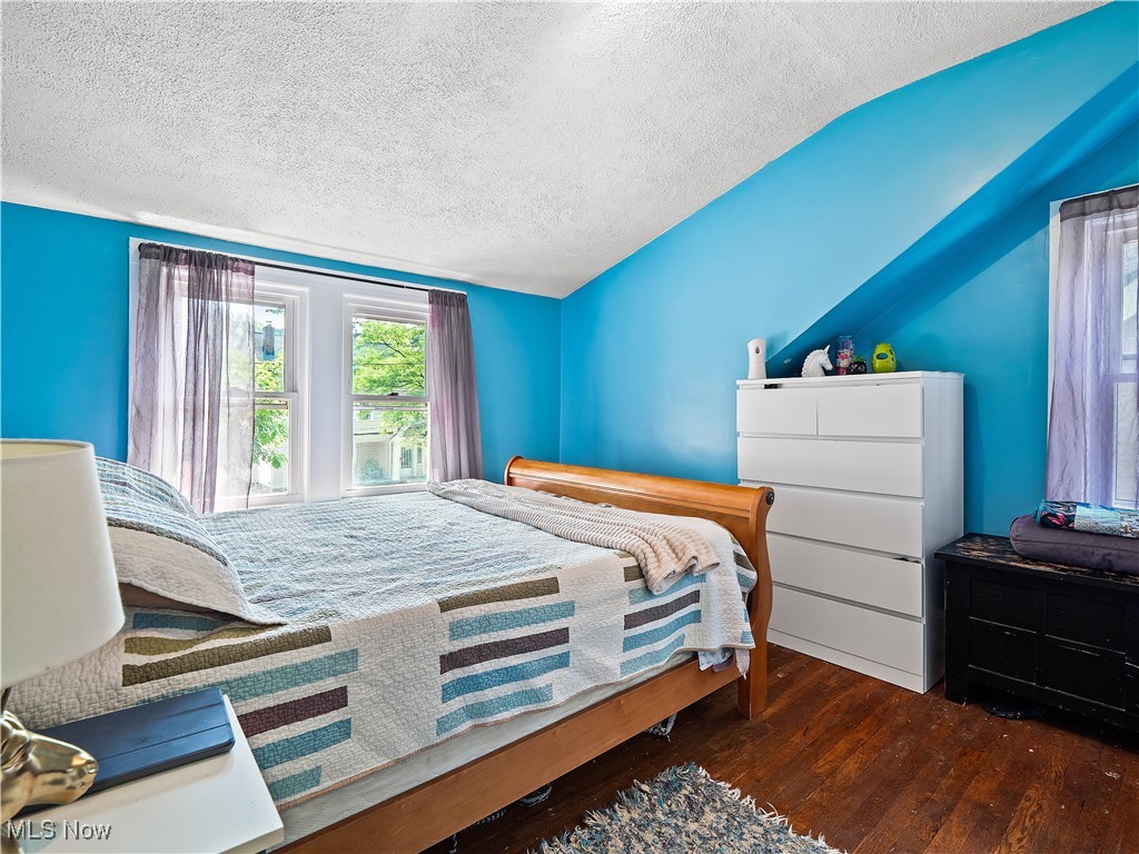 Mathews & Gilberts 03 - Residential