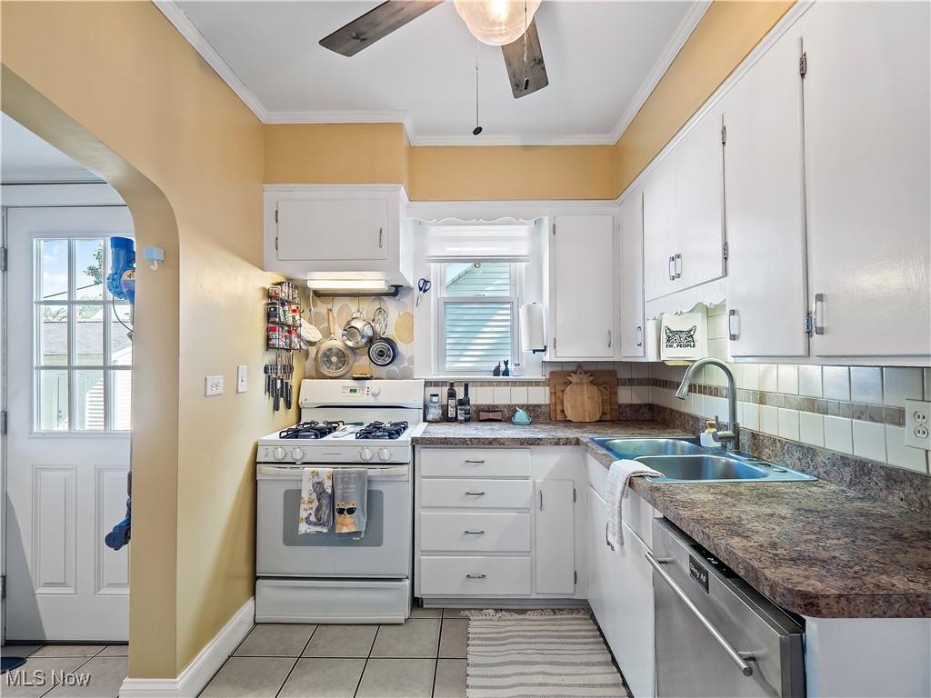 Mathews & Gilberts 03 - Residential