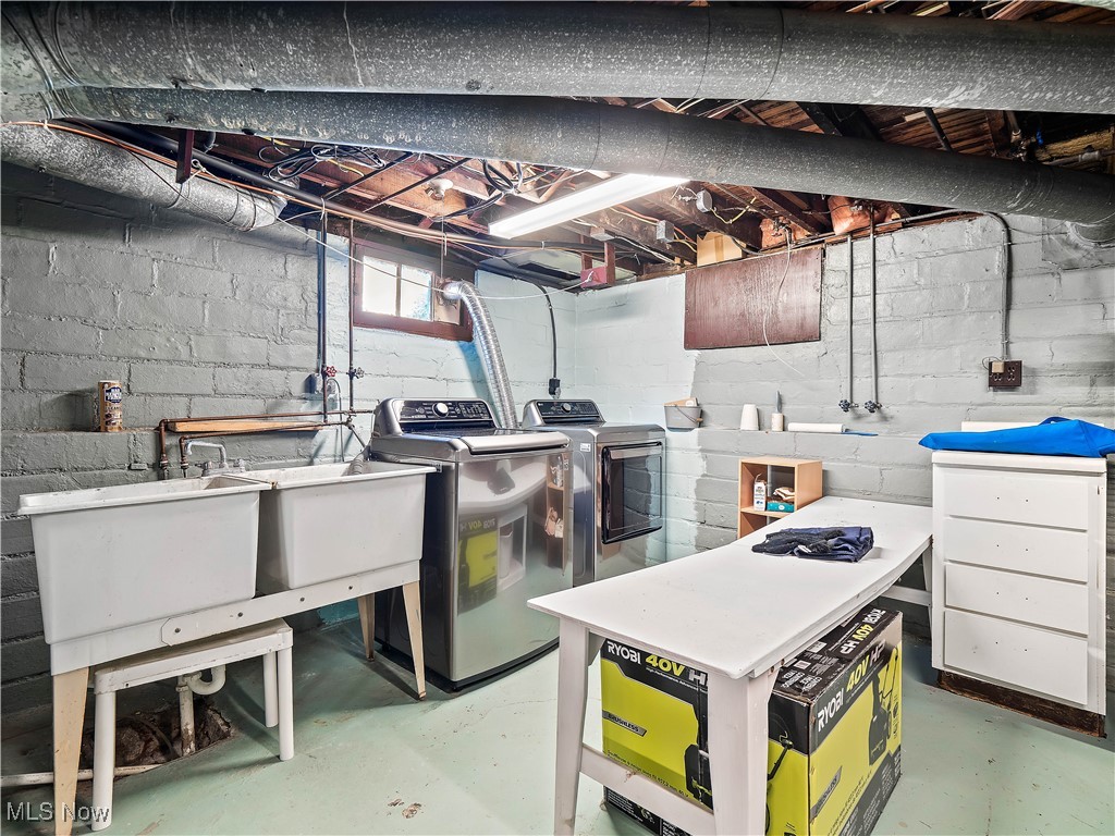 Mathews & Gilberts 03 - Residential