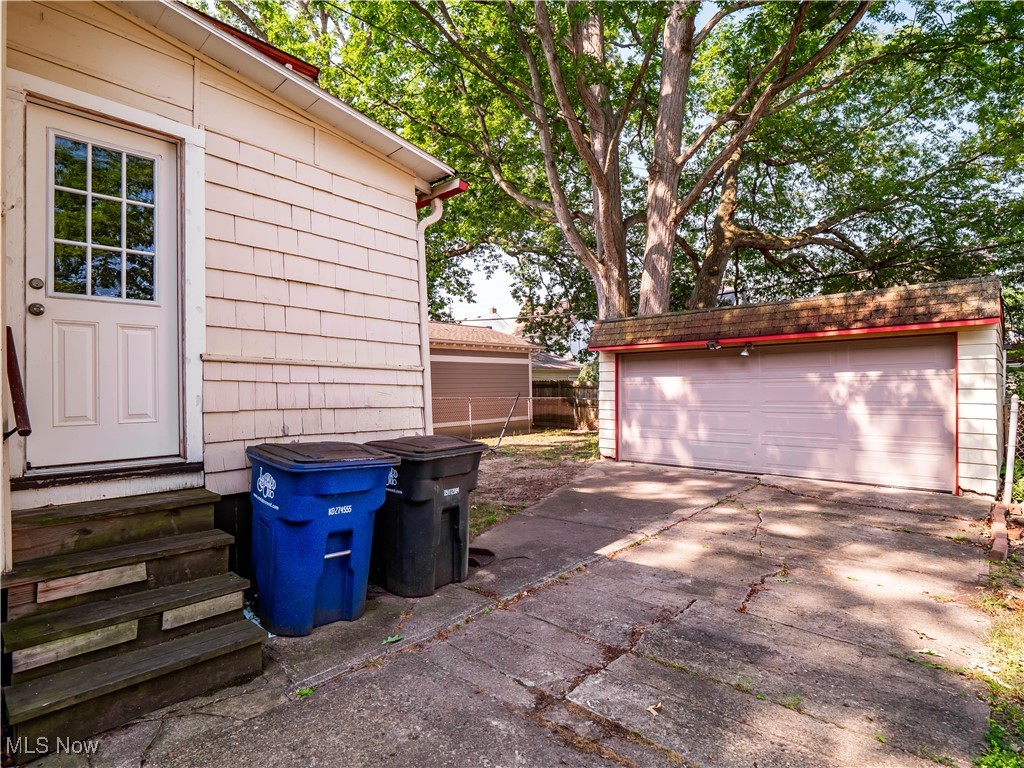 Mathews & Gilberts 03 - Residential