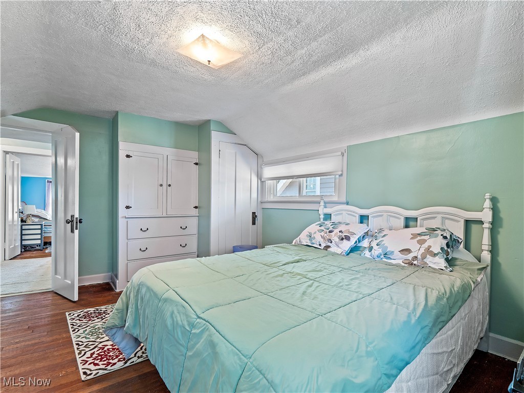 Mathews & Gilberts 03 - Residential