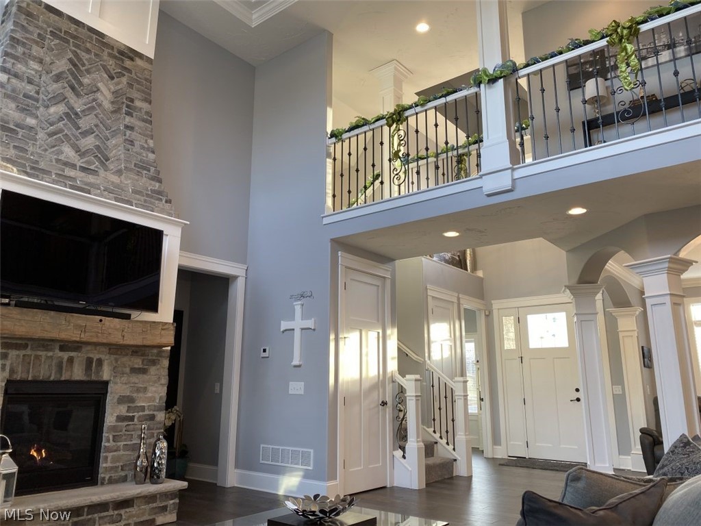 Villas/St James Place 03 - Residential