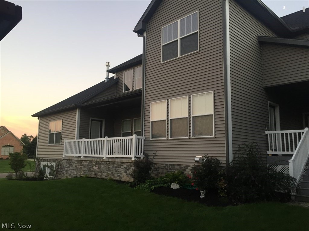 Villas/St James Place 03 - Residential