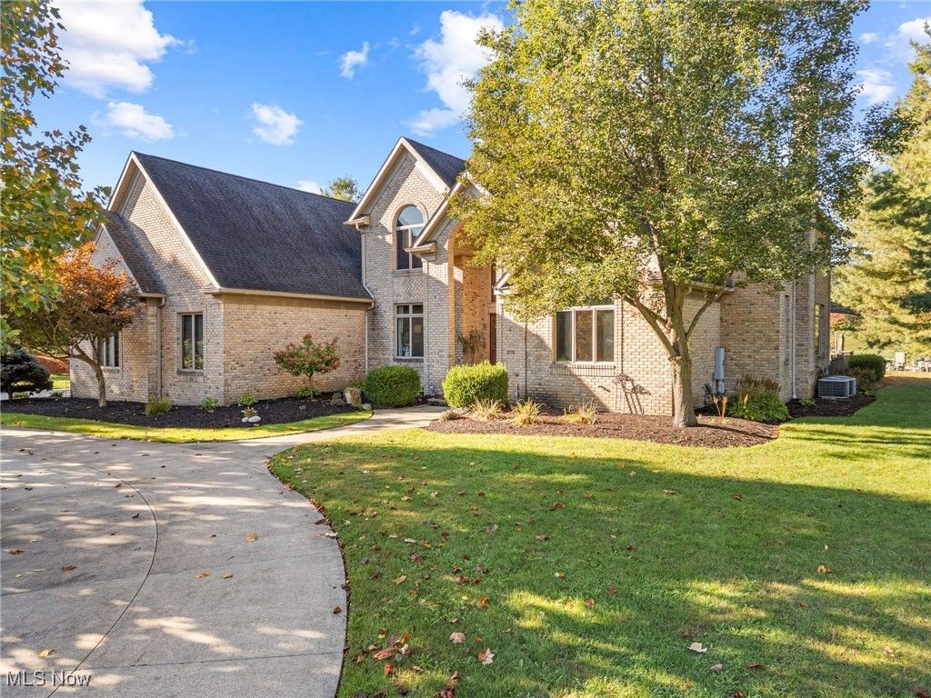 Photo of 3770 Winterberry Drive, Akron, OH 44333 (MLS # 5163323)