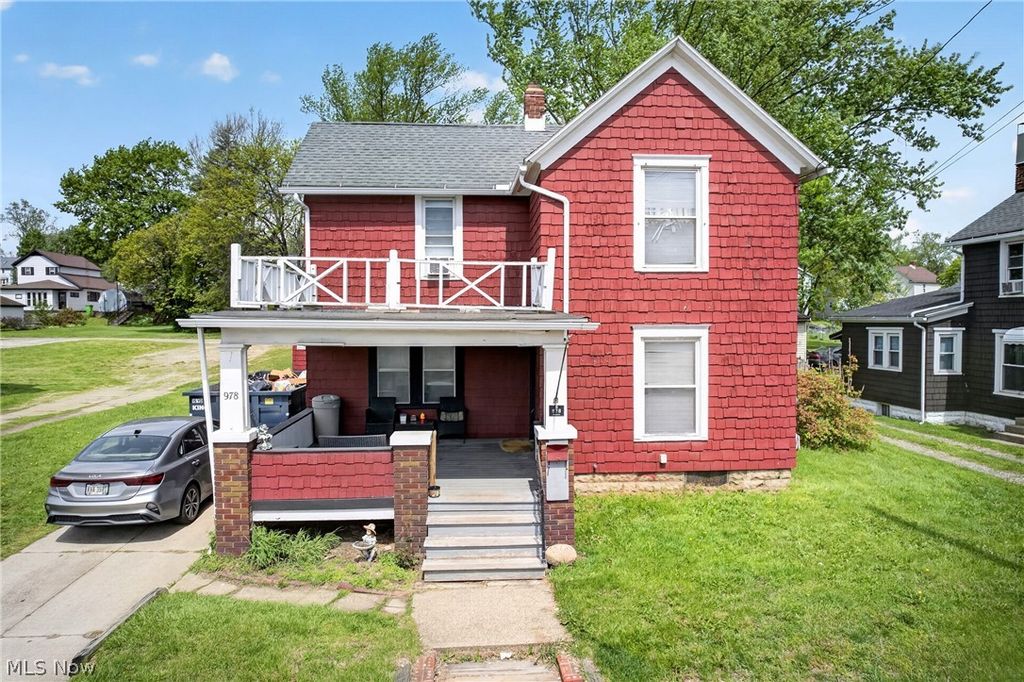 Photo of 978 Wooster Road, Barberton, OH 44203 (MLS # 5207780)