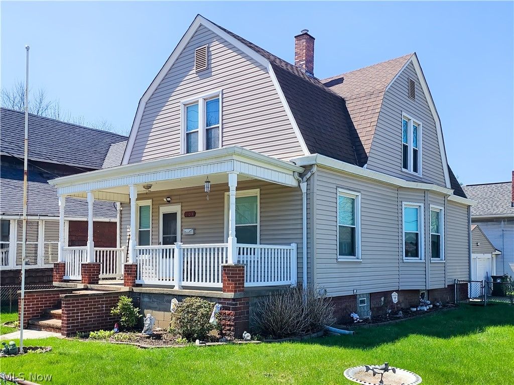 Photo of 203 Harrison Avenue SW, Canton, OH 44706 (MLS # 5199684)