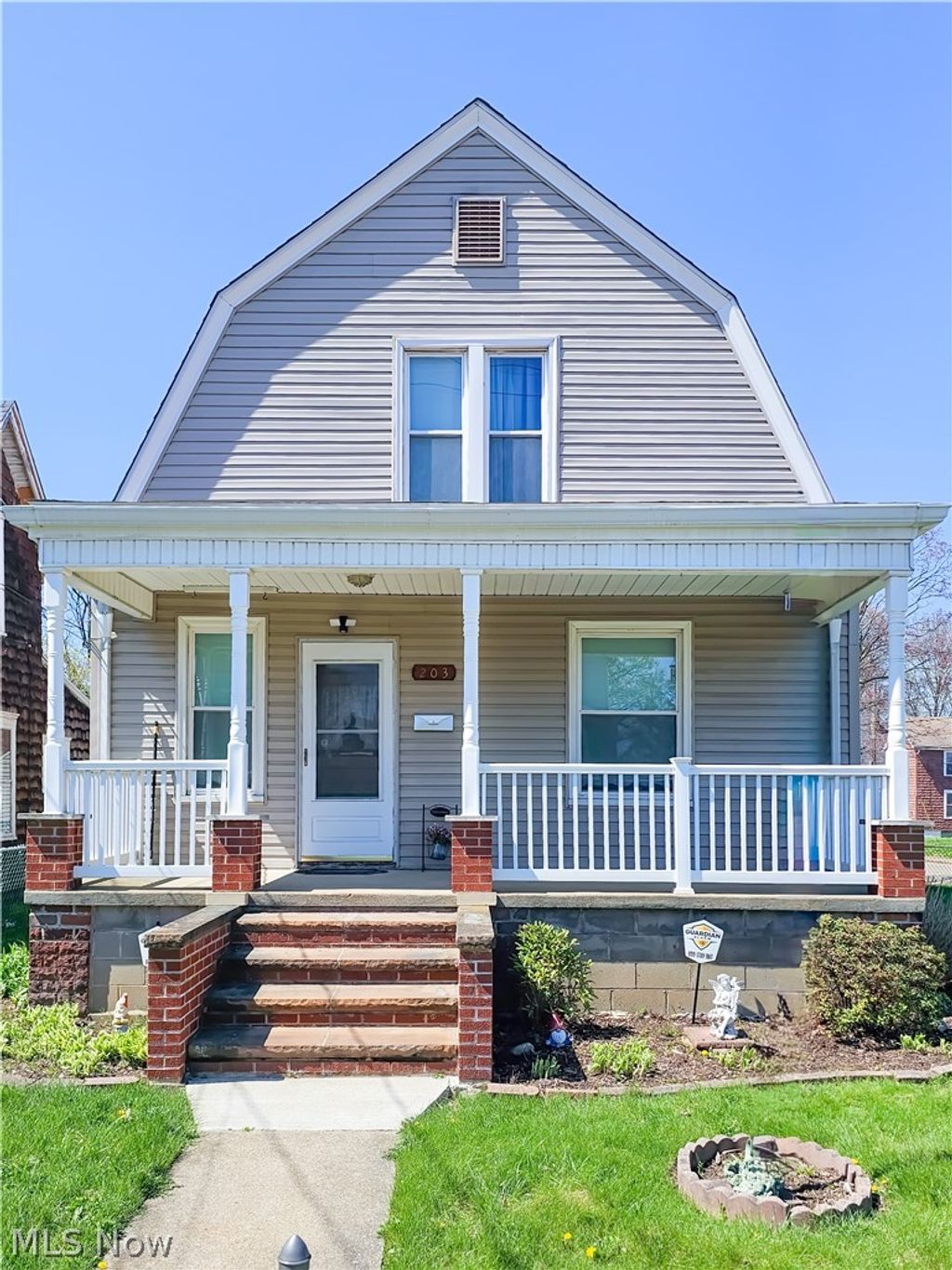 Photo of 203 Harrison Avenue SW, Canton, OH 44706 (MLS # 5199684)