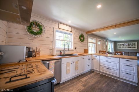 Tiny photo for 1150 E Beech Street, Alliance, OH 44601 (MLS # 5202441)