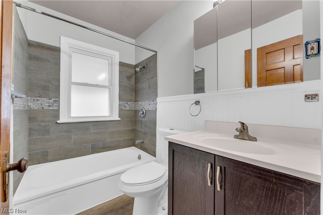 Maple Heights 01 - Residential Lease