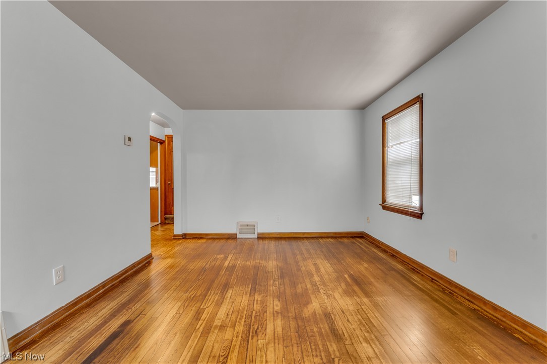 Maple Heights 01 - Residential Lease