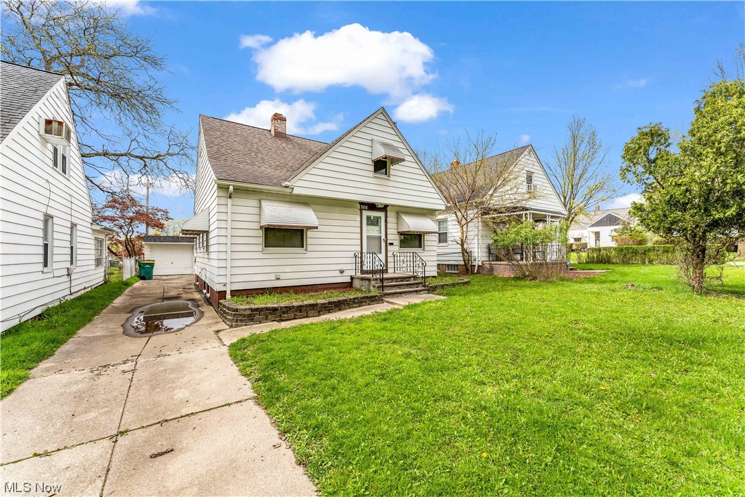 Maple Heights 01 - Residential Lease