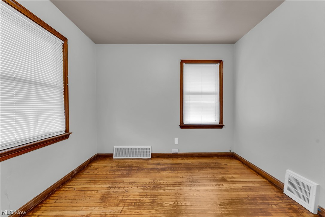 Maple Heights 01 - Residential Lease