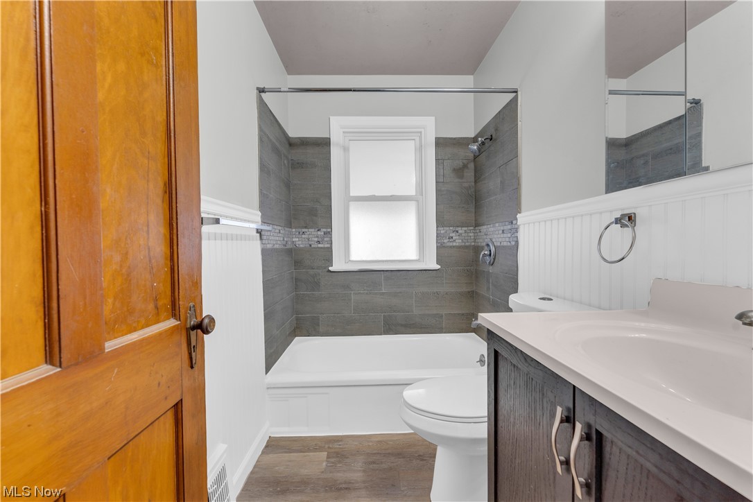 Maple Heights 01 - Residential Lease